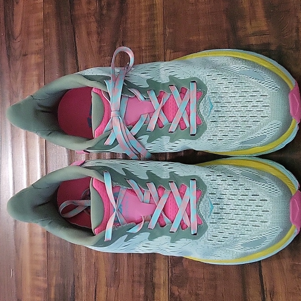 NWOT Hoka One One & Free People Movement Clifton 8